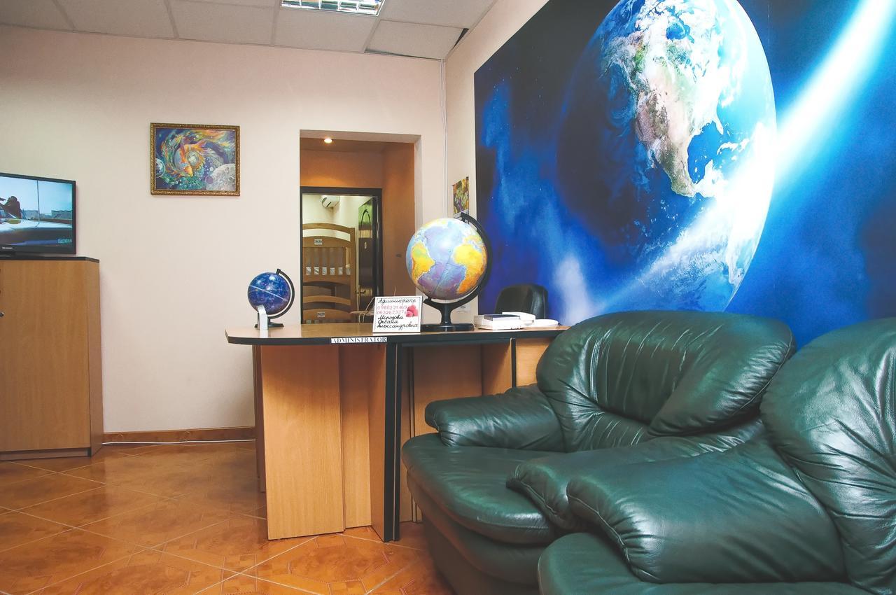 Globus Hostel Киев Экстерьер фото