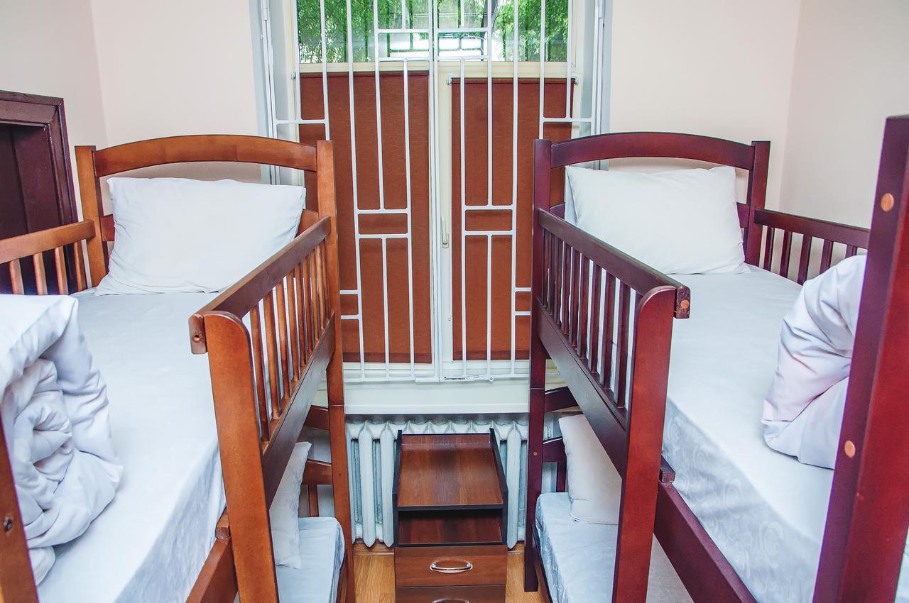 Globus Hostel Киев Экстерьер фото