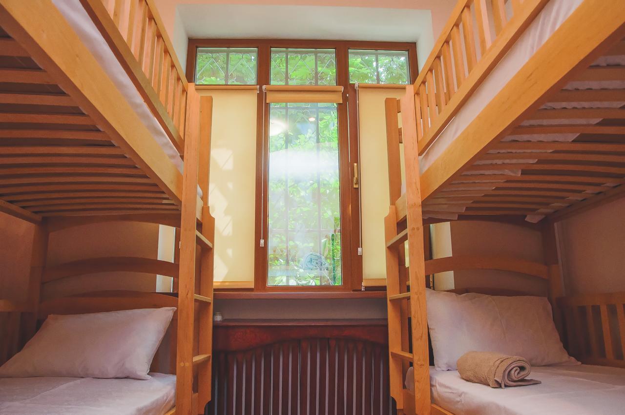 Globus Hostel Киев Экстерьер фото