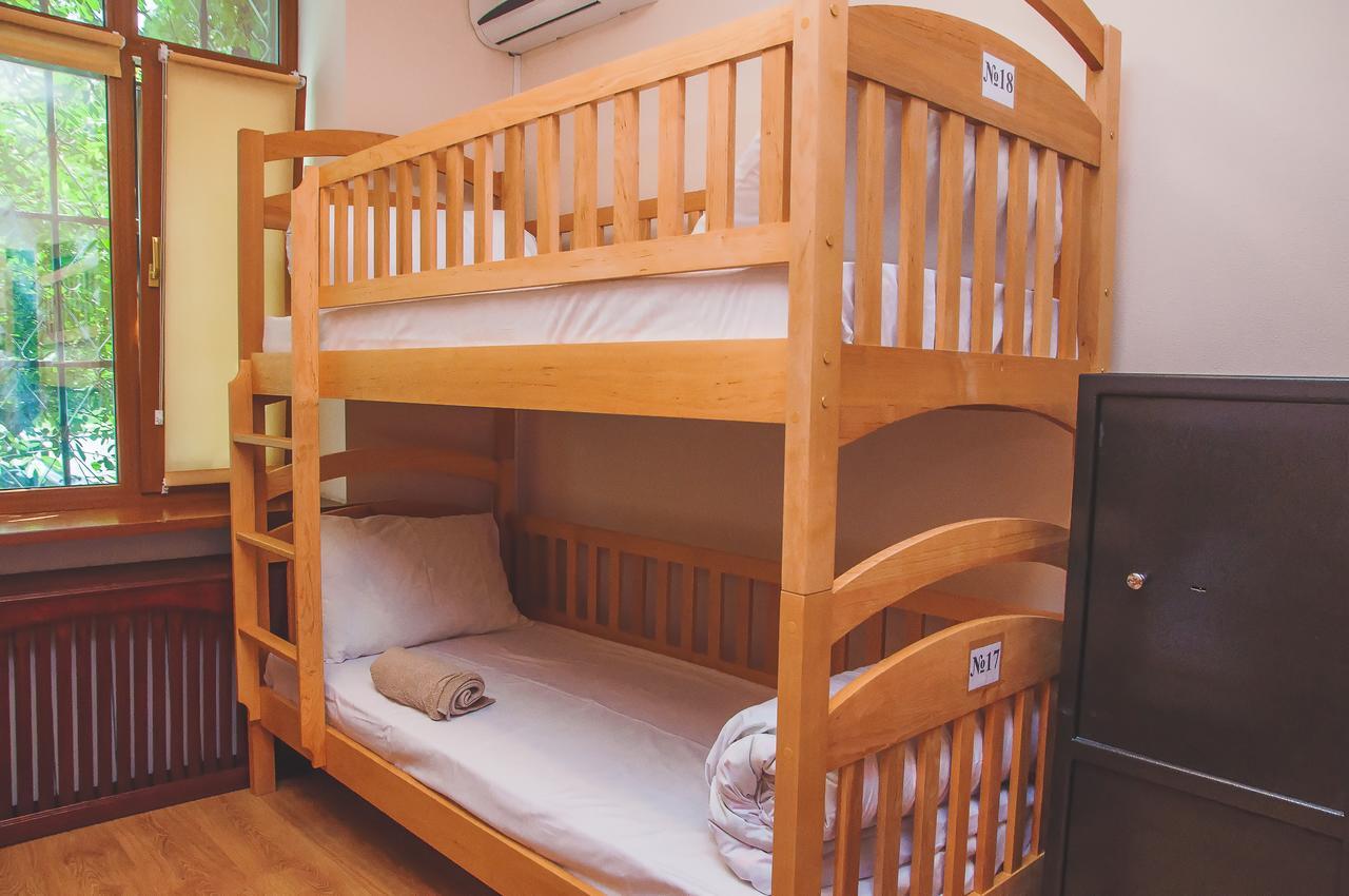 Globus Hostel Киев Экстерьер фото