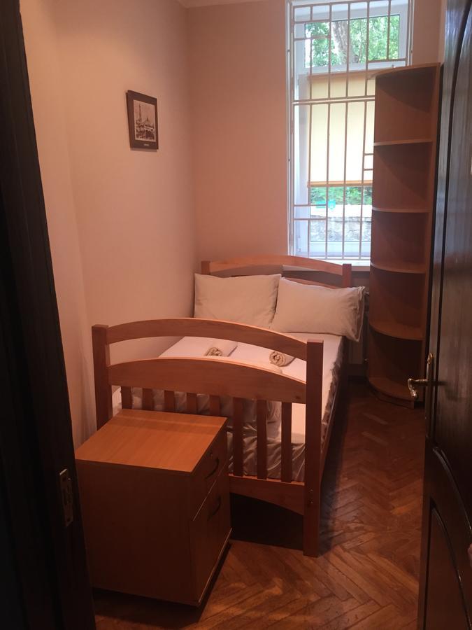Globus Hostel Киев Экстерьер фото